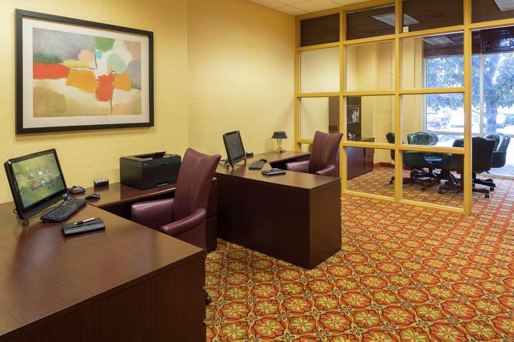 Hilton Charlotte Airport Hotel Udogodnienia zdjęcie