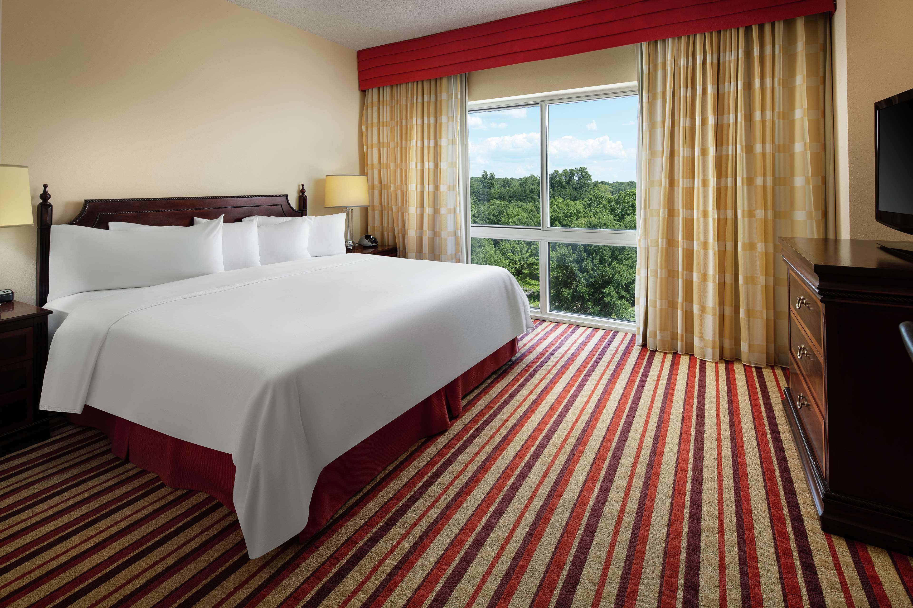 Hilton Charlotte Airport Hotel Zewnętrze zdjęcie