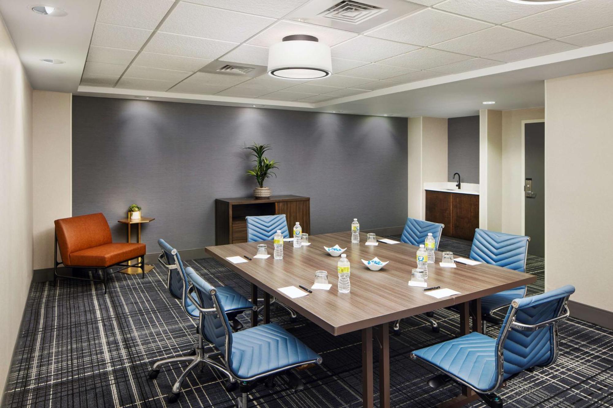 Hilton Charlotte Airport Hotel Zewnętrze zdjęcie