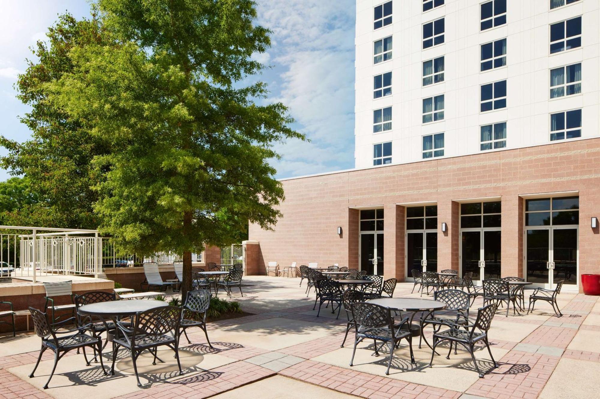 Hilton Charlotte Airport Hotel Zewnętrze zdjęcie